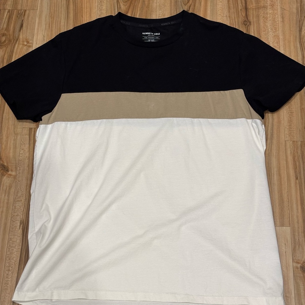 Men’s Kenneth Cole Tee Size L Worn Few Times
